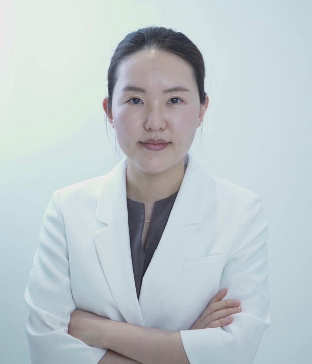 李 栽伶